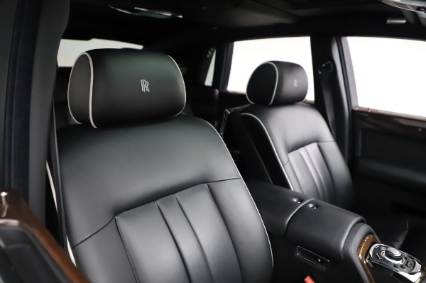 Used 2014 Rolls-Royce Phantom for sale Sold at Maserati of Greenwich in Greenwich CT 06830 13