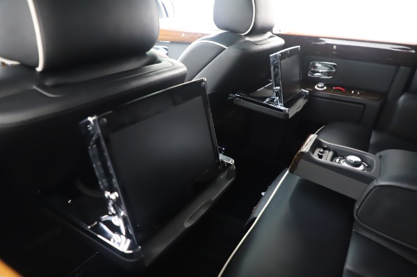 Used 2014 Rolls-Royce Phantom for sale Sold at Maserati of Greenwich in Greenwich CT 06830 19