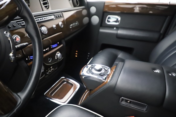 Used 2014 Rolls-Royce Phantom for sale Sold at Maserati of Greenwich in Greenwich CT 06830 21