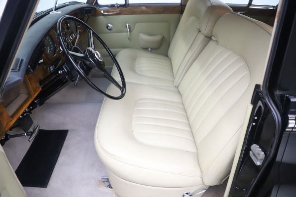 Used 1965 Rolls-Royce Silver Cloud III for sale Sold at Maserati of Greenwich in Greenwich CT 06830 16