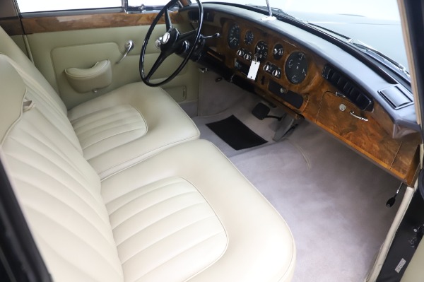 Used 1965 Rolls-Royce Silver Cloud III for sale Sold at Maserati of Greenwich in Greenwich CT 06830 23