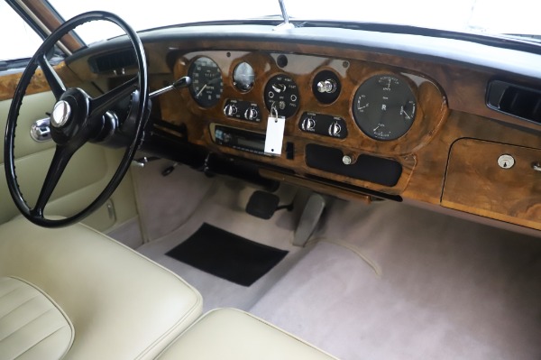 Used 1965 Rolls-Royce Silver Cloud III for sale Sold at Maserati of Greenwich in Greenwich CT 06830 25