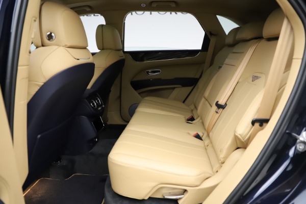New 2021 Bentley Bentayga V8 for sale Sold at Maserati of Greenwich in Greenwich CT 06830 21