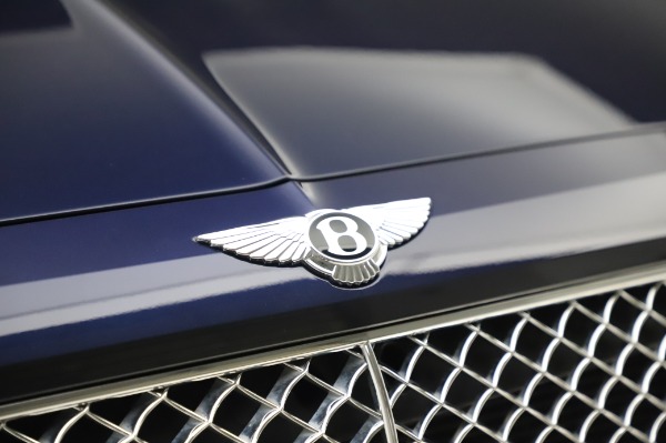 Used 2017 Bentley Bentayga W12 for sale $133,900 at Maserati of Greenwich in Greenwich CT 06830 15