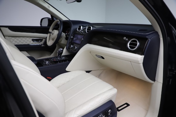 Used 2017 Bentley Bentayga W12 for sale $133,900 at Maserati of Greenwich in Greenwich CT 06830 25