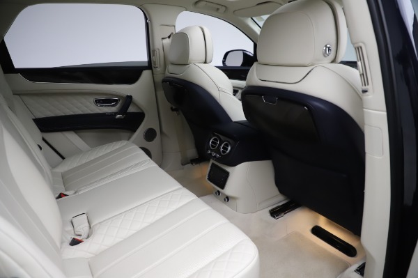 Used 2017 Bentley Bentayga W12 for sale $133,900 at Maserati of Greenwich in Greenwich CT 06830 28