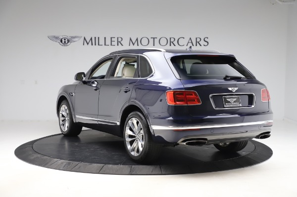 Used 2017 Bentley Bentayga W12 for sale $133,900 at Maserati of Greenwich in Greenwich CT 06830 5