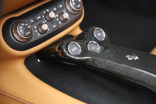 Used 2014 Ferrari California 30 for sale Sold at Maserati of Greenwich in Greenwich CT 06830 28