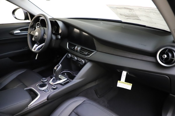 New 2020 Alfa Romeo Giulia Ti Q4 for sale $43,545 at Maserati of Greenwich in Greenwich CT 06830 23