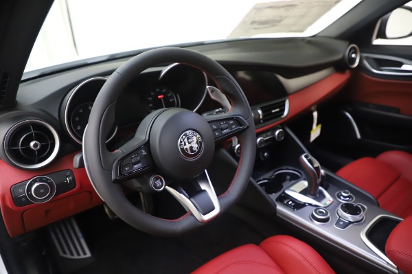 New 2020 Alfa Romeo Giulia Ti Sport Q4 for sale $51,495 at Maserati of Greenwich in Greenwich CT 06830 14