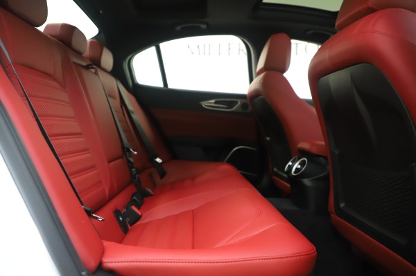 New 2020 Alfa Romeo Giulia Ti Sport Q4 for sale $51,495 at Maserati of Greenwich in Greenwich CT 06830 27