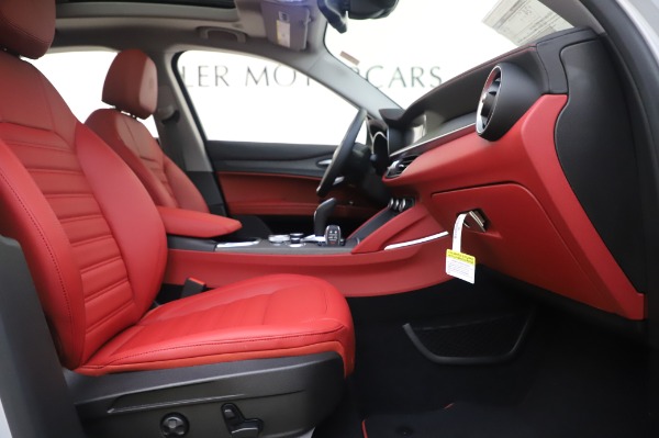 New 2020 Alfa Romeo Stelvio Ti Lusso Q4 for sale Sold at Maserati of Greenwich in Greenwich CT 06830 24