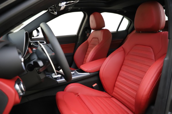 New 2020 Alfa Romeo Giulia Ti Sport Q4 for sale Sold at Maserati of Greenwich in Greenwich CT 06830 15