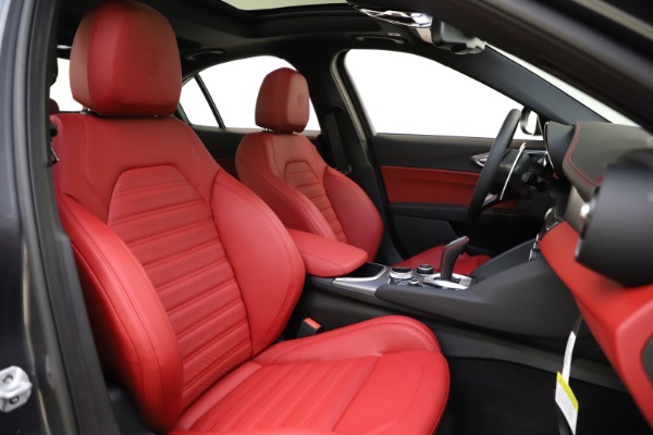 New 2020 Alfa Romeo Giulia Ti Sport Q4 for sale Sold at Maserati of Greenwich in Greenwich CT 06830 22