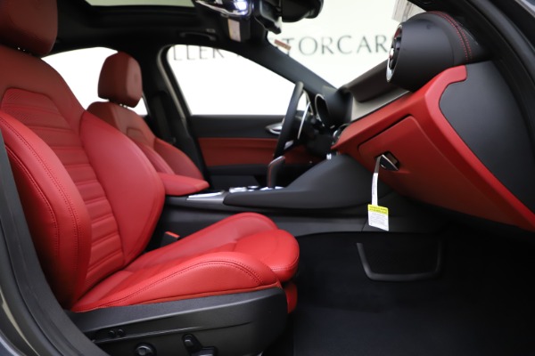New 2020 Alfa Romeo Giulia Ti Sport Q4 for sale Sold at Maserati of Greenwich in Greenwich CT 06830 23