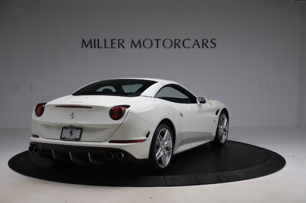 Used 2016 Ferrari California T for sale Sold at Maserati of Greenwich in Greenwich CT 06830 17