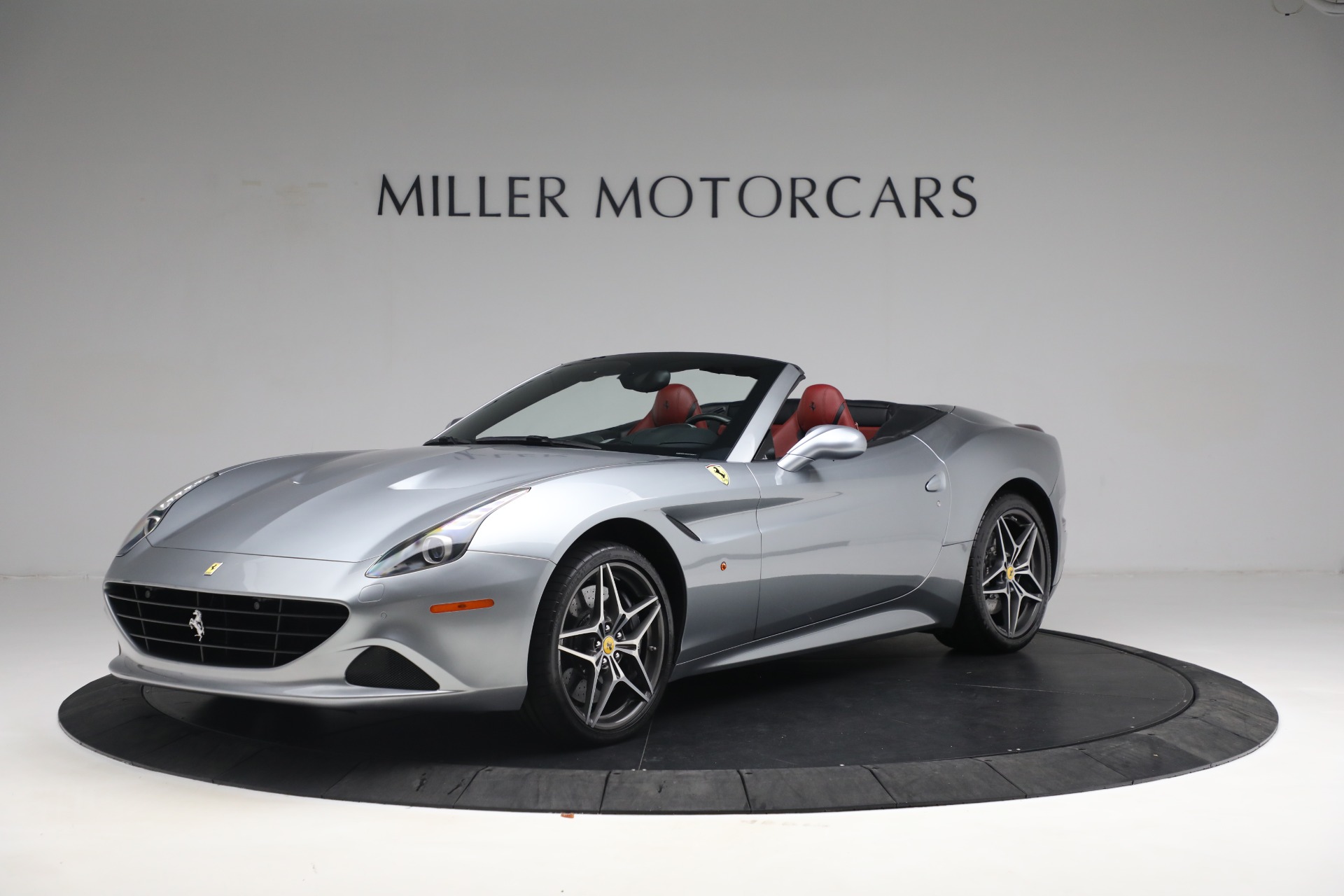 Used 2017 Ferrari California T for sale $144,900 at Maserati of Greenwich in Greenwich CT 06830 1
