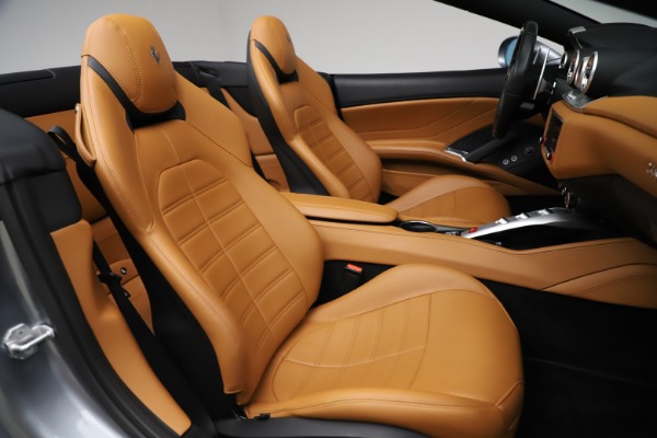 Used 2016 Ferrari California T for sale Sold at Maserati of Greenwich in Greenwich CT 06830 24