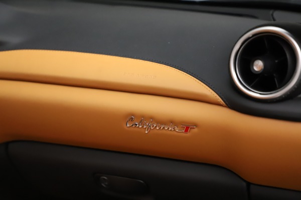 Used 2016 Ferrari California T for sale Sold at Maserati of Greenwich in Greenwich CT 06830 26