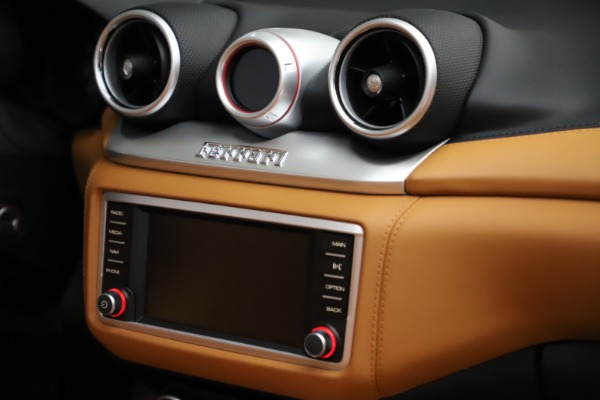 Used 2016 Ferrari California T for sale Sold at Maserati of Greenwich in Greenwich CT 06830 27
