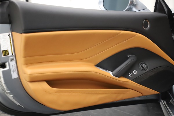 Used 2016 Ferrari California T for sale Sold at Maserati of Greenwich in Greenwich CT 06830 28