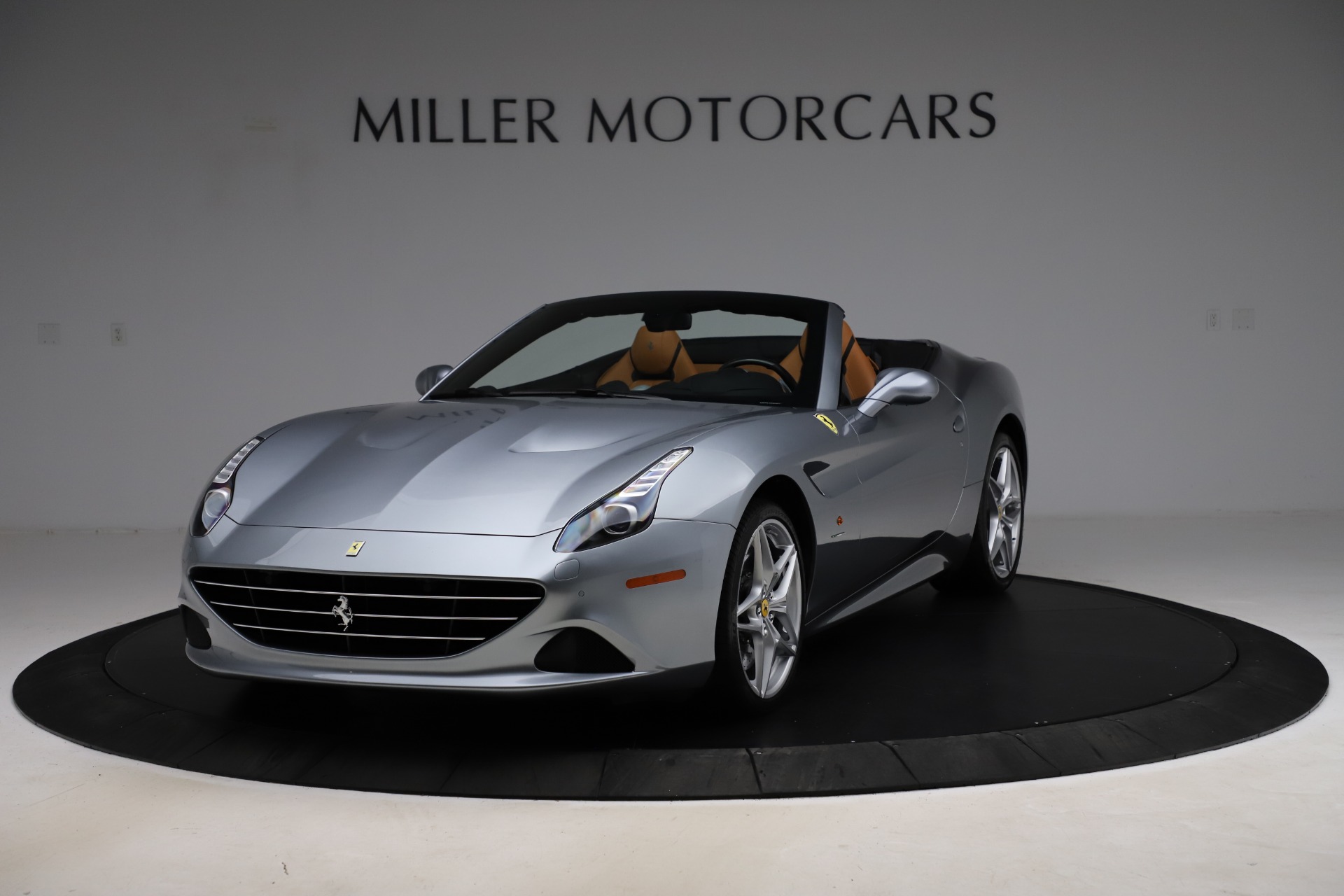 Used 2016 Ferrari California T for sale Sold at Maserati of Greenwich in Greenwich CT 06830 1