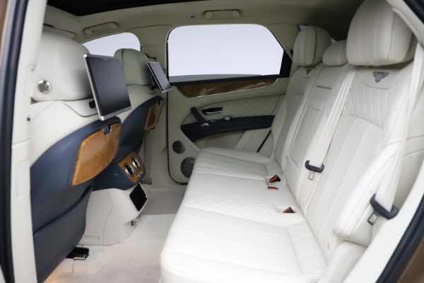 Used 2017 Bentley Bentayga W12 for sale Sold at Maserati of Greenwich in Greenwich CT 06830 21