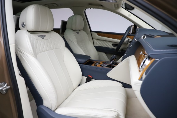 Used 2017 Bentley Bentayga W12 for sale Sold at Maserati of Greenwich in Greenwich CT 06830 26