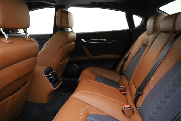 Used 2017 Maserati Quattroporte S Q4 GranLusso for sale $59,900 at Maserati of Greenwich in Greenwich CT 06830 19