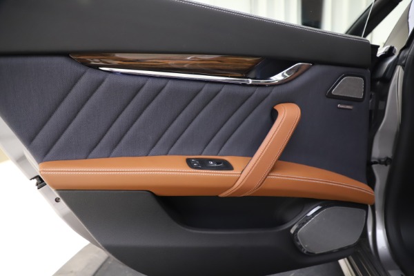 Used 2017 Maserati Quattroporte S Q4 GranLusso for sale $59,900 at Maserati of Greenwich in Greenwich CT 06830 21