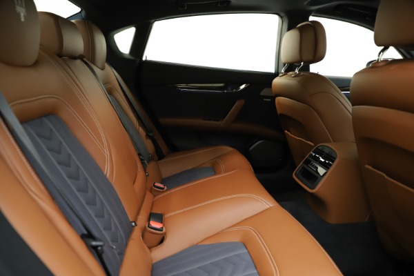 Used 2017 Maserati Quattroporte S Q4 GranLusso for sale $59,900 at Maserati of Greenwich in Greenwich CT 06830 27