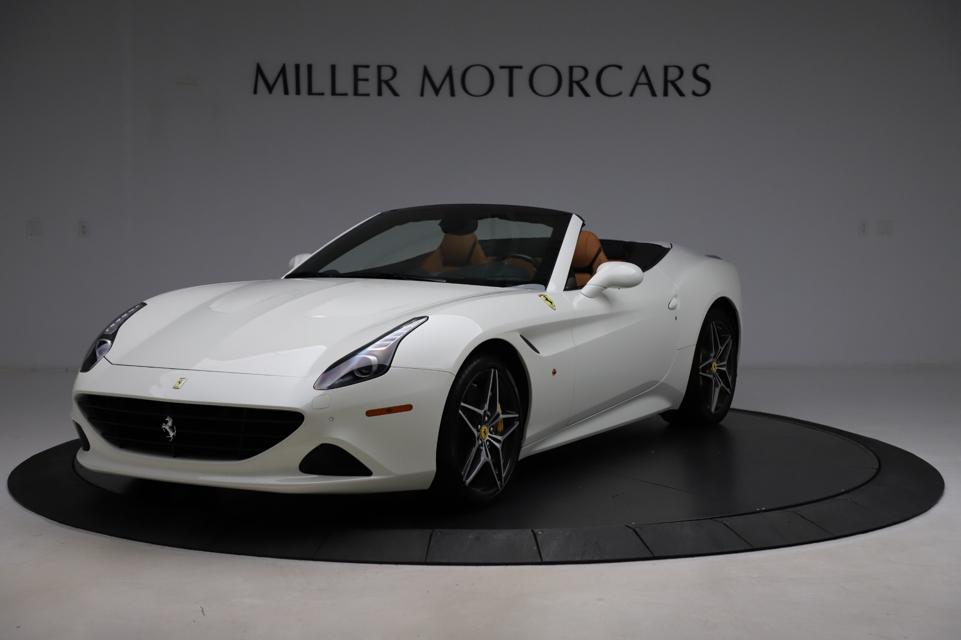 Used 2018 Ferrari California T for sale Sold at Maserati of Greenwich in Greenwich CT 06830 1