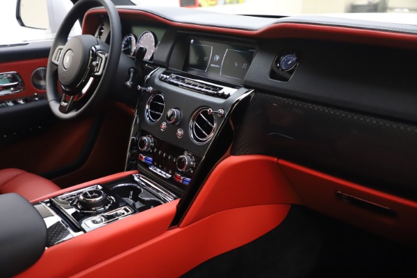 New 2021 Rolls-Royce Cullinan Black Badge for sale $431,325 at Maserati of Greenwich in Greenwich CT 06830 17