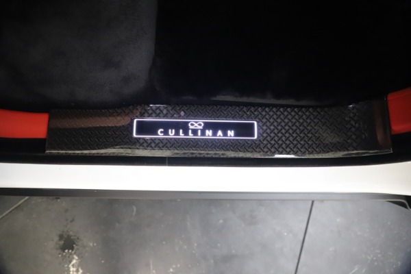 New 2021 Rolls-Royce Cullinan Black Badge for sale $431,325 at Maserati of Greenwich in Greenwich CT 06830 24