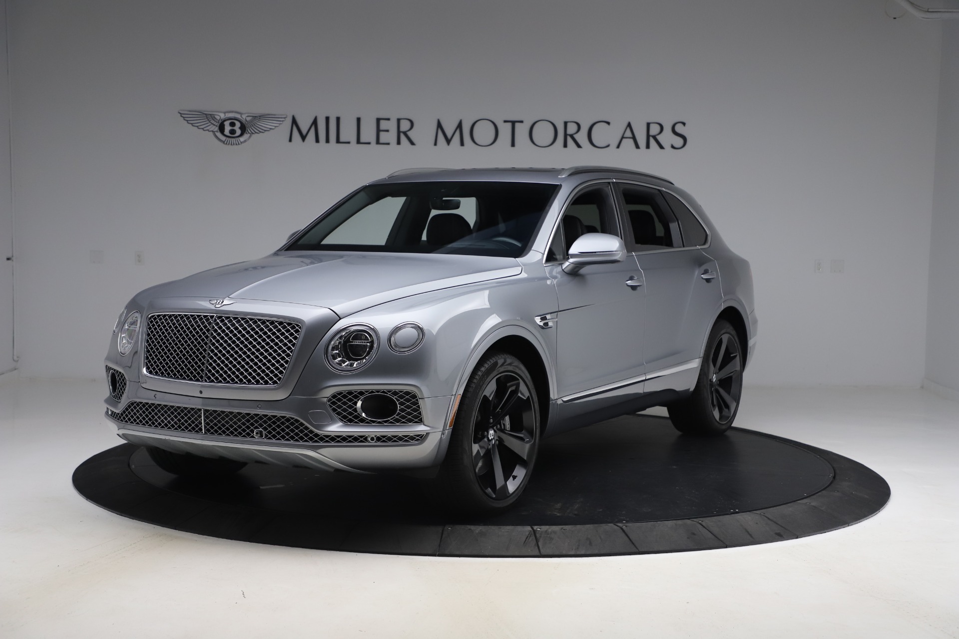 Used 2018 Bentley Bentayga W12 Signature for sale Sold at Maserati of Greenwich in Greenwich CT 06830 1