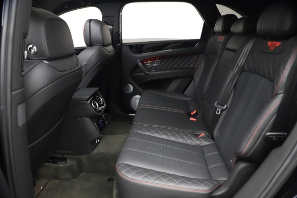 Used 2018 Bentley Bentayga Black Edition for sale $169,900 at Maserati of Greenwich in Greenwich CT 06830 21