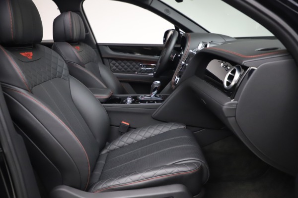 Used 2018 Bentley Bentayga Black Edition for sale $169,900 at Maserati of Greenwich in Greenwich CT 06830 25