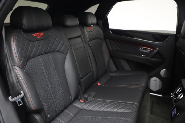 Used 2018 Bentley Bentayga Black Edition for sale $169,900 at Maserati of Greenwich in Greenwich CT 06830 28