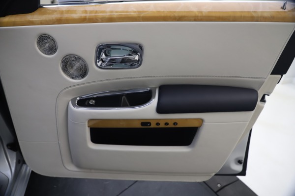 Used 2018 Rolls-Royce Ghost for sale $249,900 at Maserati of Greenwich in Greenwich CT 06830 25