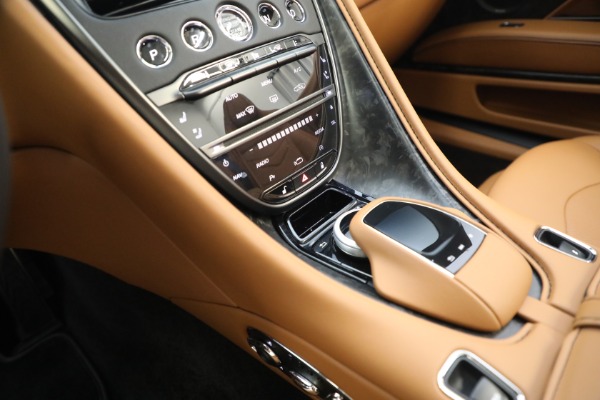 Used 2021 Aston Martin DBS Superleggera Volante for sale $295,900 at Maserati of Greenwich in Greenwich CT 06830 27