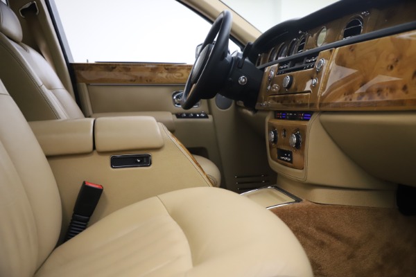 Used 2006 Rolls-Royce Phantom for sale Sold at Maserati of Greenwich in Greenwich CT 06830 24