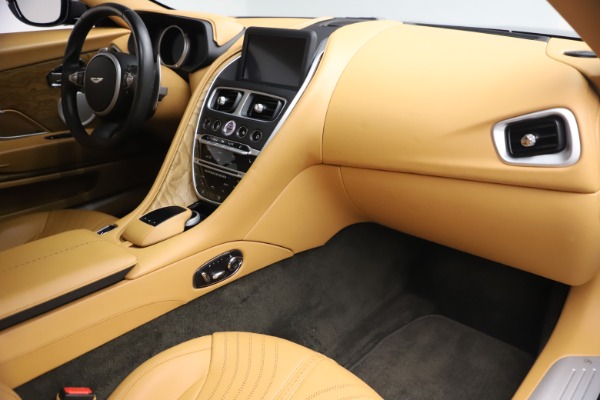 Used 2017 Aston Martin DB11 V12 Coupe for sale $149,900 at Maserati of Greenwich in Greenwich CT 06830 19