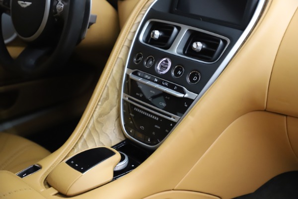Used 2017 Aston Martin DB11 V12 Coupe for sale $149,900 at Maserati of Greenwich in Greenwich CT 06830 22