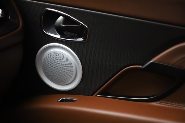 Used 2017 Aston Martin DB11 V12 Coupe for sale $134,900 at Maserati of Greenwich in Greenwich CT 06830 25