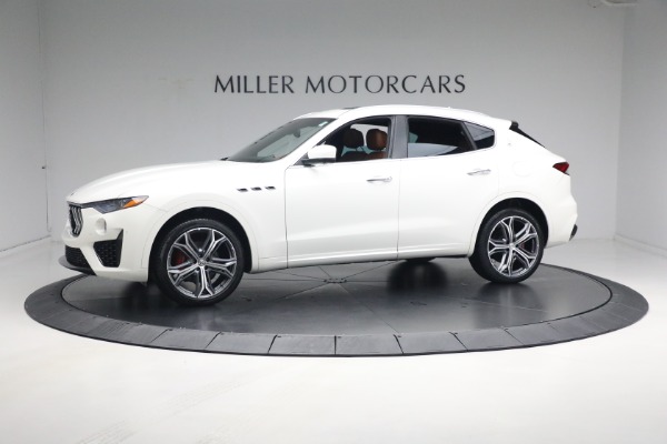 Used 2021 Maserati Levante Q4 for sale Sold at Maserati of Greenwich in Greenwich CT 06830 4