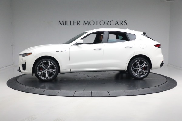 Used 2021 Maserati Levante Q4 for sale Sold at Maserati of Greenwich in Greenwich CT 06830 5
