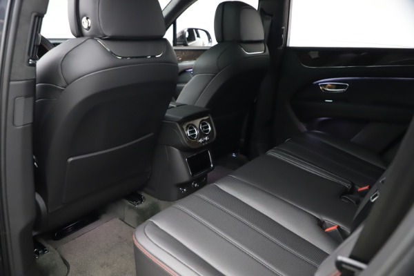 New 2021 Bentley Bentayga V8 for sale $213,720 at Maserati of Greenwich in Greenwich CT 06830 23