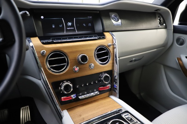 Used 2019 Rolls-Royce Cullinan for sale Sold at Maserati of Greenwich in Greenwich CT 06830 28