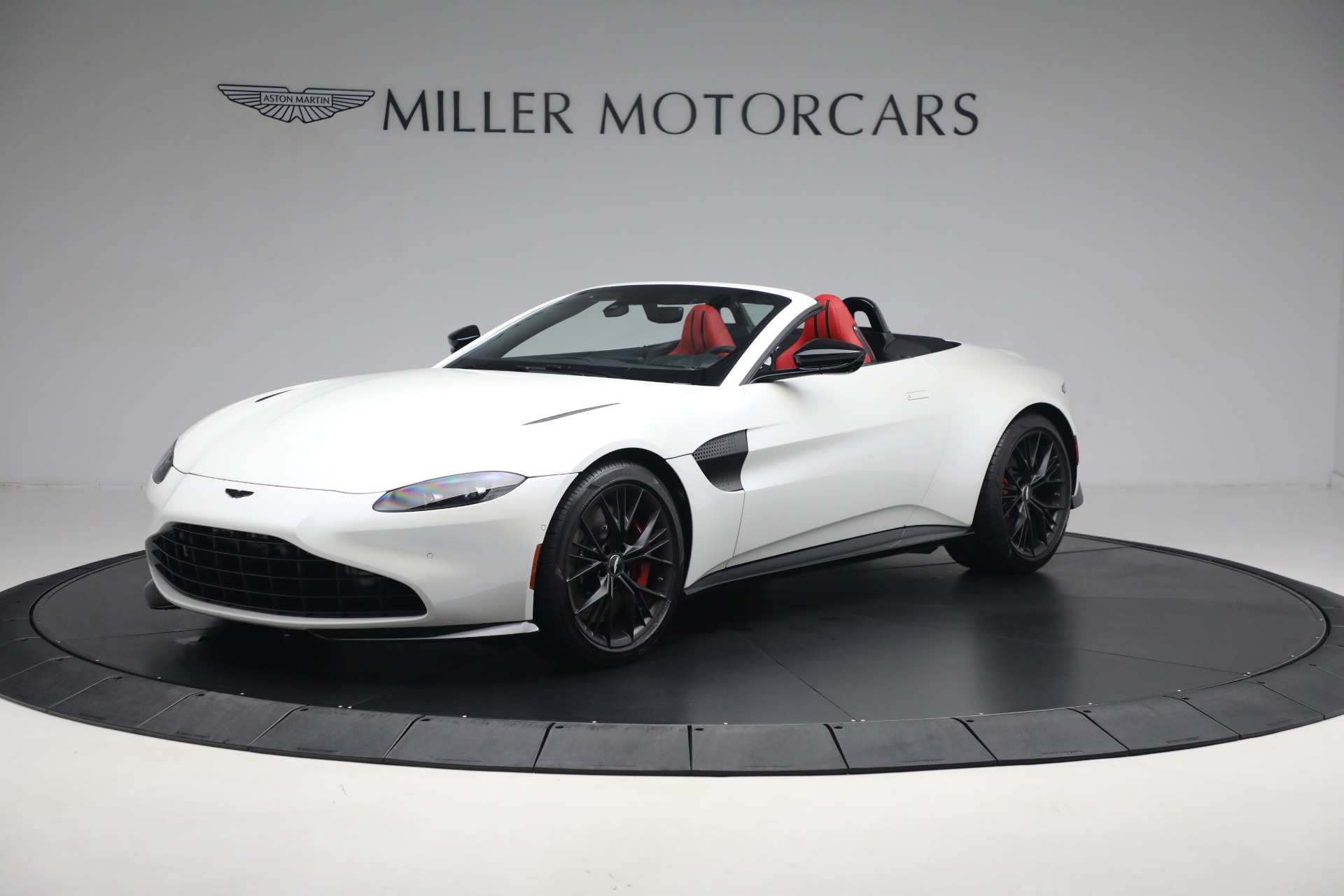 Used 2021 Aston Martin Vantage Roadster for sale Sold at Maserati of Greenwich in Greenwich CT 06830 1