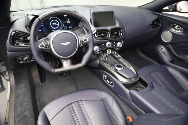 Used 2021 Aston Martin Vantage Roadster for sale $139,900 at Maserati of Greenwich in Greenwich CT 06830 21
